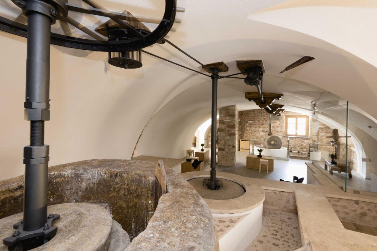 Antico Borgo Molino 7Cento Vicino Ai Giardini Di Ninfa Hotel Cori Bagian luar foto