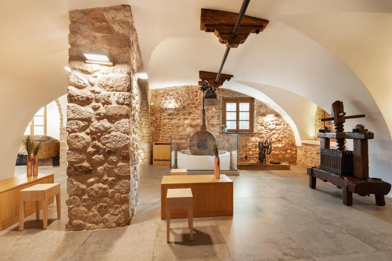 Antico Borgo Molino 7Cento Vicino Ai Giardini Di Ninfa Hotel Cori Bagian luar foto